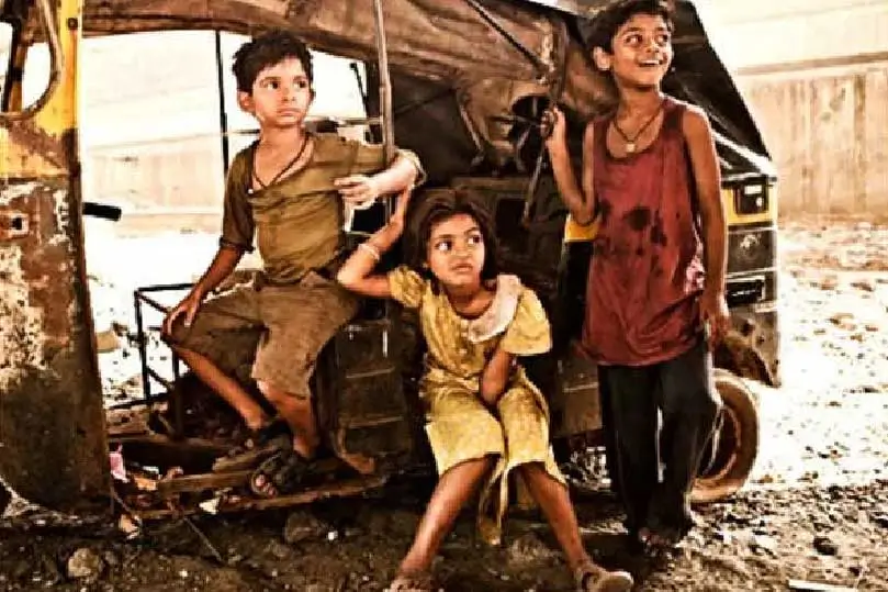 The Slumdog Millionaire - Slum & Bollywood